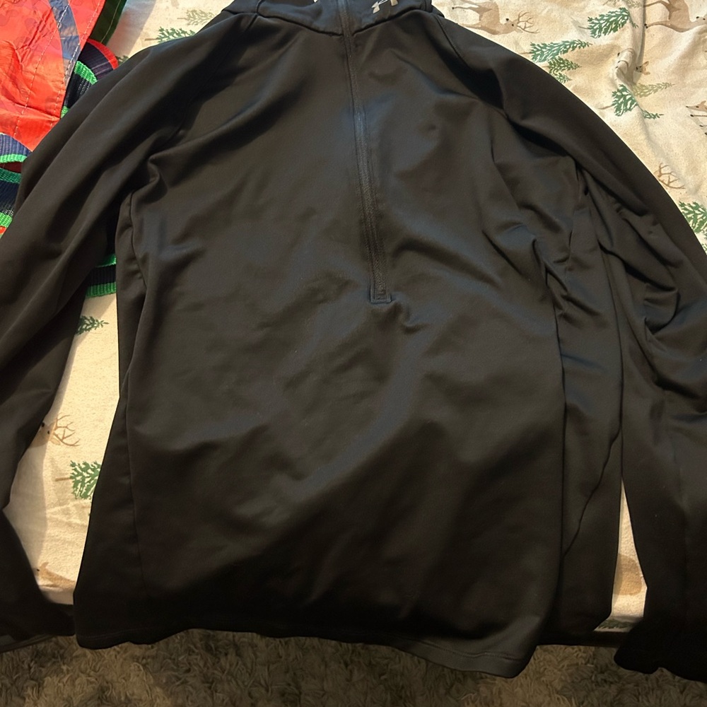 Under Armour Black Fitted Pullover